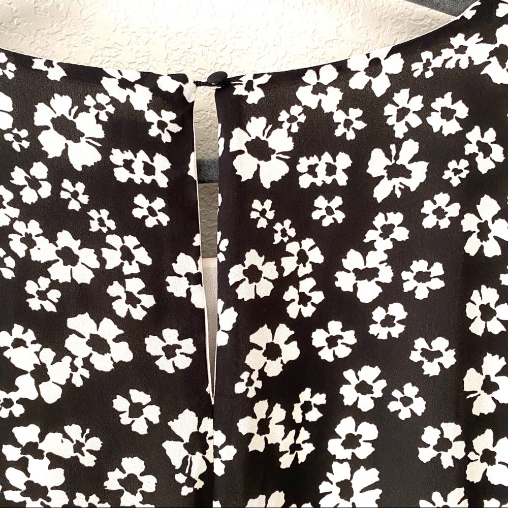 *SOLD* Who What Wear Meadows Floral Dress - Picture 5 of 7